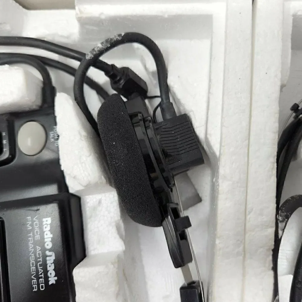 VINTAGE RADIO SHACK HANDS FREE WALKIE TALKIE HEADSET TRC-506 SET OF 2 TESTED - Picture 7 of 9